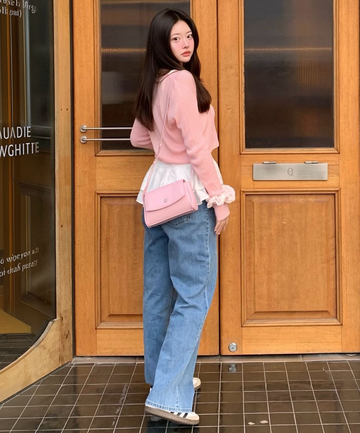 로엠(ROEM) 스트레이트 데님 RMTJG24G11