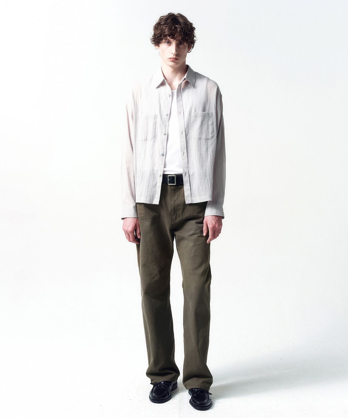 인사일런스(INSILENCE) 라이트웨이트 크롭 체크 셔츠 LIGHT GREY