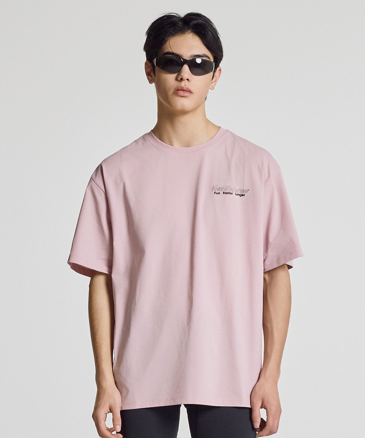 뉴발란스(NEW BALANCE) NBNEG25403 / UNI RC FROZEN 러너스 반팔티 (LIGHT PINK)