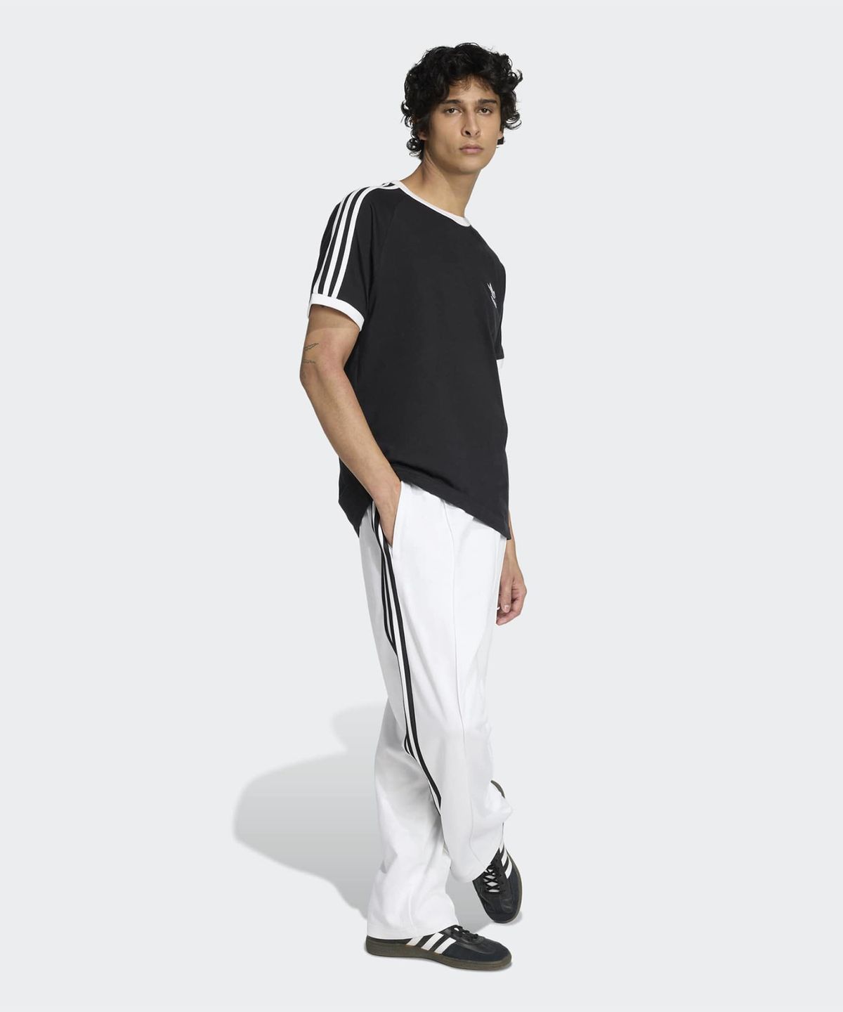 아디다스(ADIDAS) 배기 트랙 팬츠 - 화이트 / KE3499