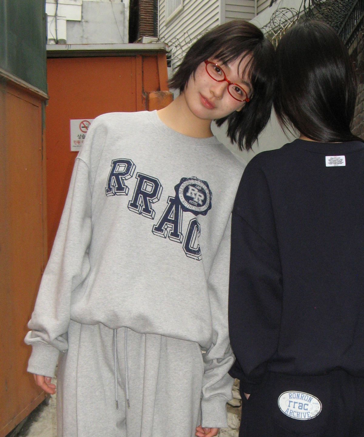 론론(RONRON) RRAC GRAPHIC SWEATSHIRT GREY