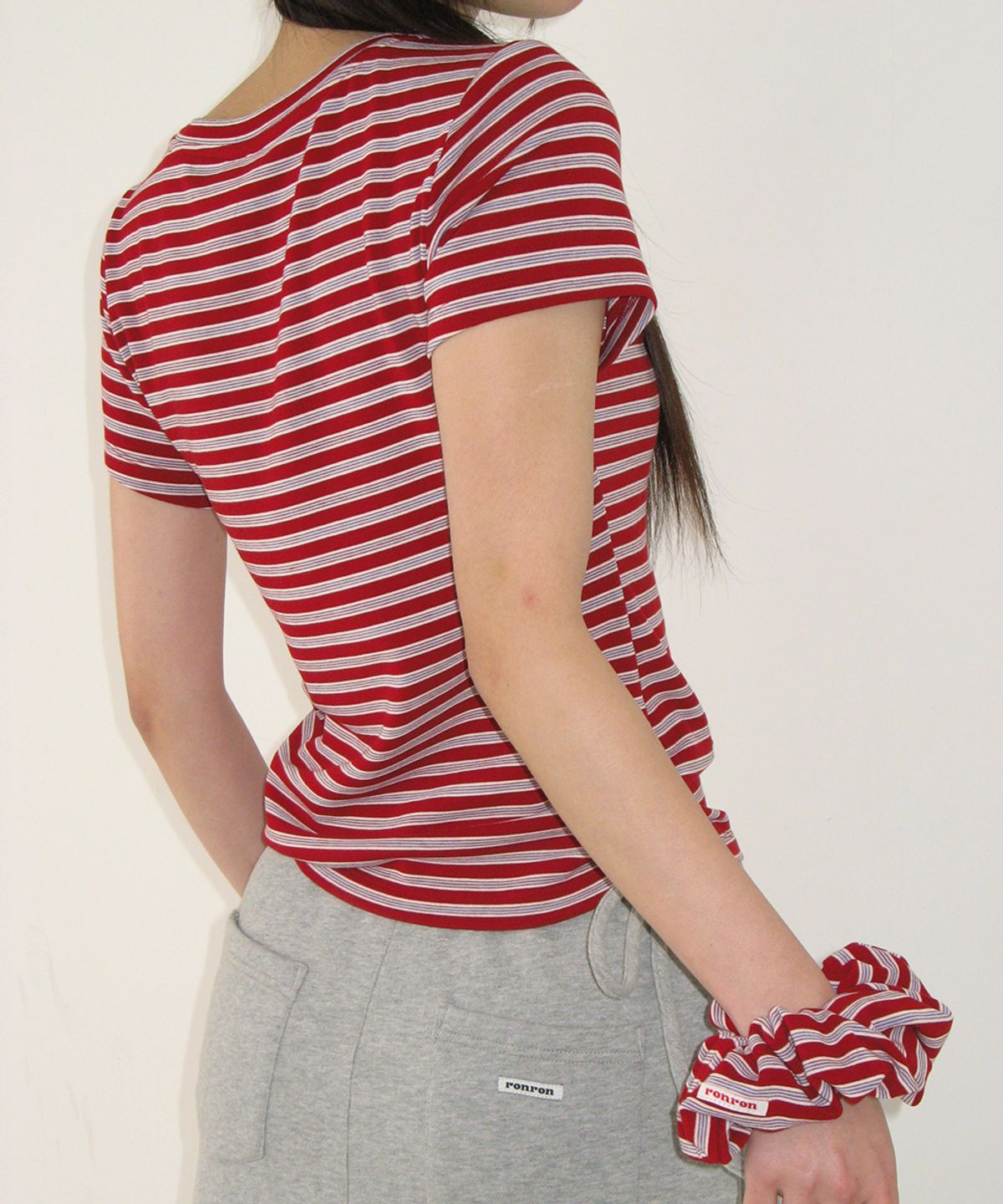 론론(RONRON) SCRUNCHIE SET SLIM FIT T SHIRT RED STRIPE