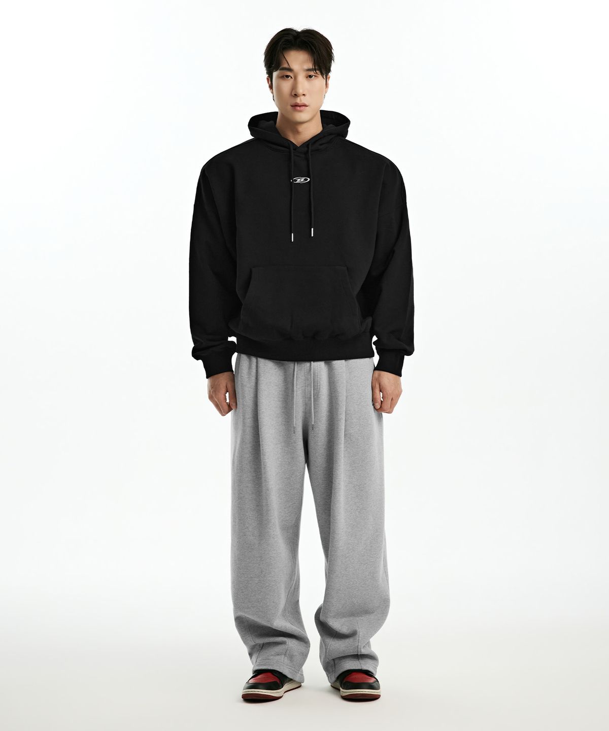 본투윈(BORN TO WIN) CHROME B HOODIE [BLACK]