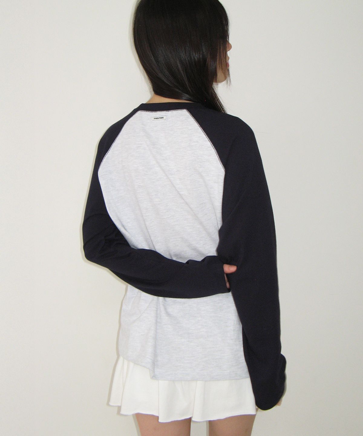 론론(RONRON) VINTAGE ARCHIVE RAGLAN LONG SLEEVE WHITE MELANGE NAVY