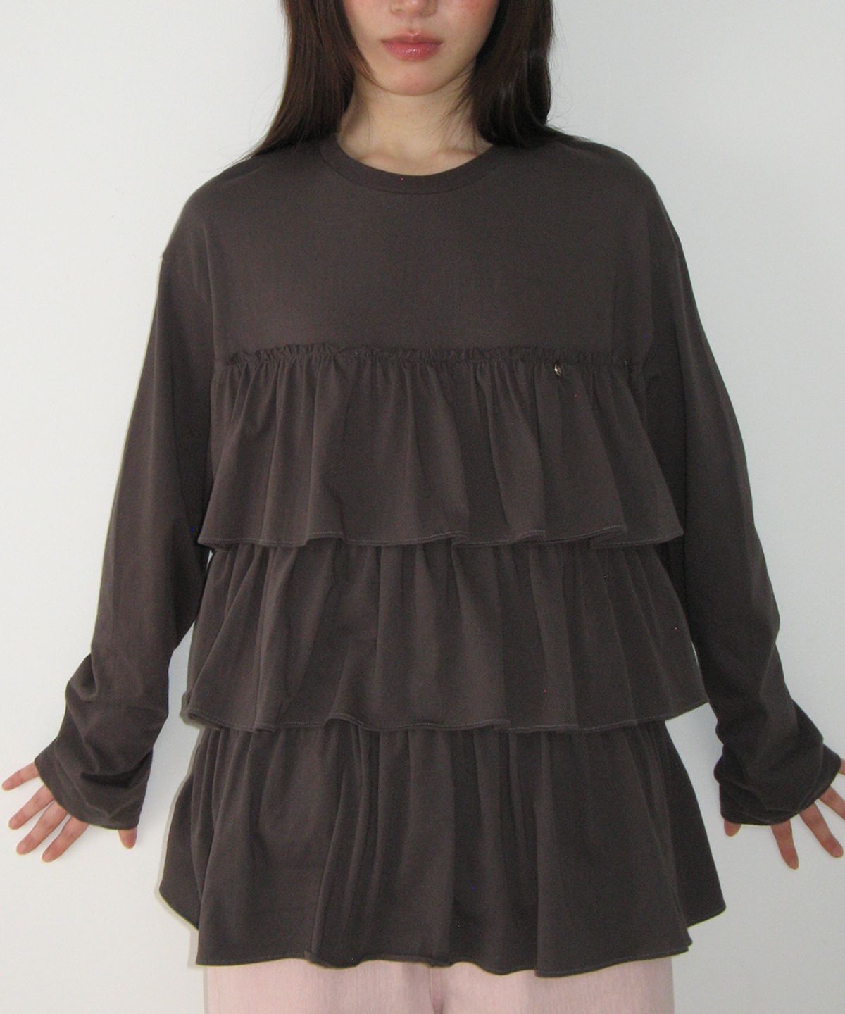 론론(RONRON) TIERED LAYERED LONG SLEEVE CHARCOAL