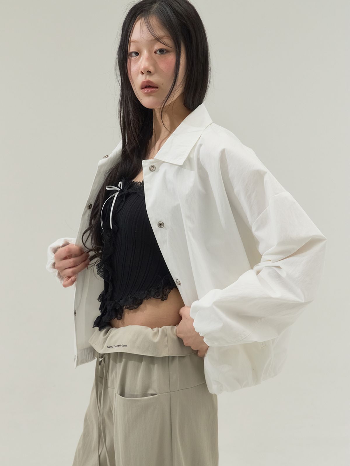 쏘리, 투 머치 러브(SORRY, TOO MUCH LOVE) Soft Air Short Coach Jacket_Ivory