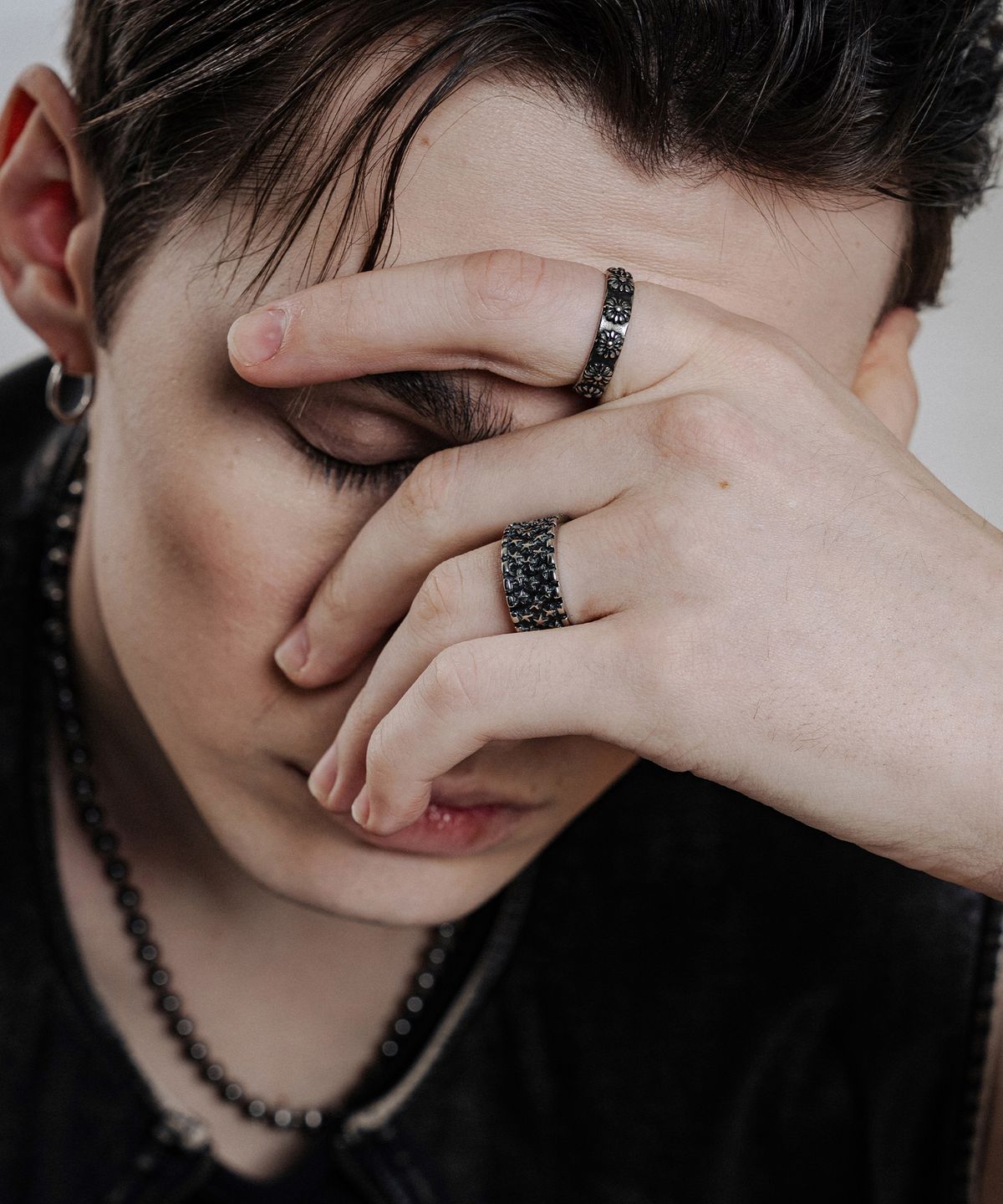 스칼렛또블랙(SCALETTOBLACK) RAM004 Midnight Flower Couple Ring (Unisex)