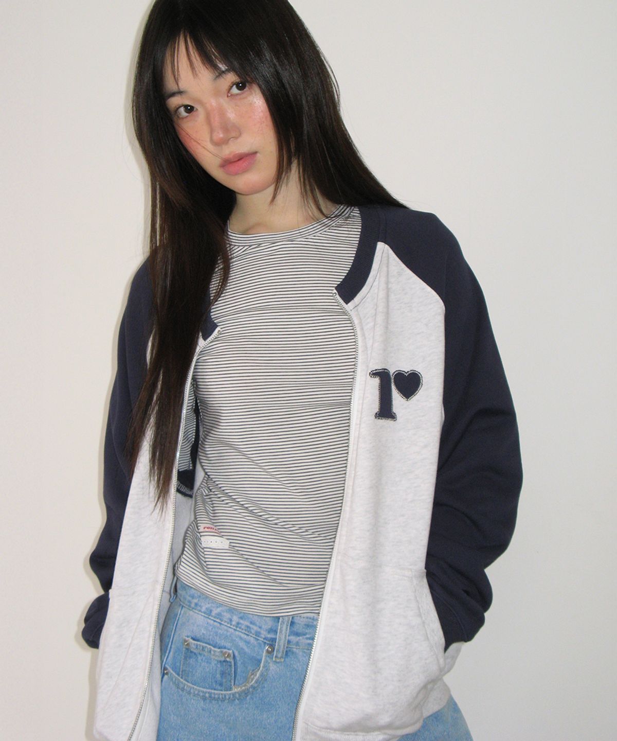 론론(RONRON) COLLARLESS RAGLAN ZIP UP WHITE MELNAGE