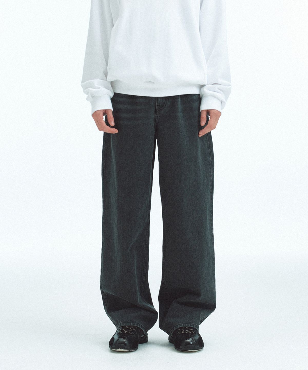 레스트앤레크레이션(REST&RECREATION) WASHED JEANS - BLACK