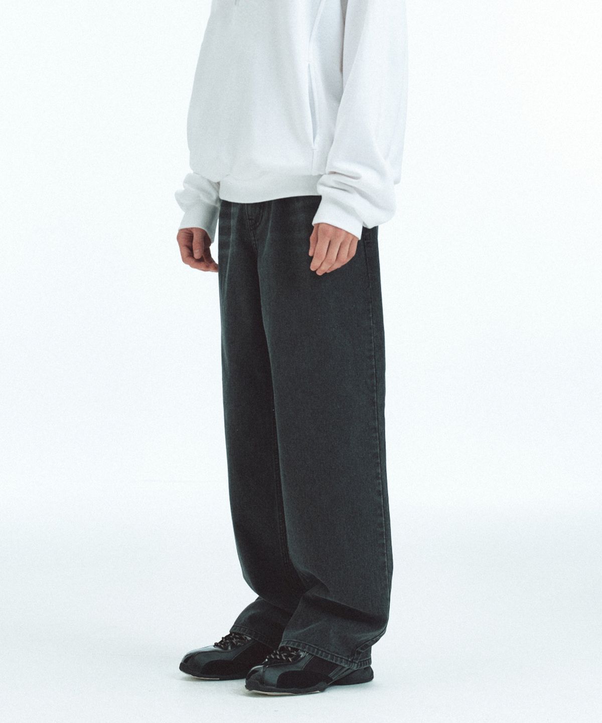 레스트앤레크레이션(REST&RECREATION) WASHED JEANS - BLACK