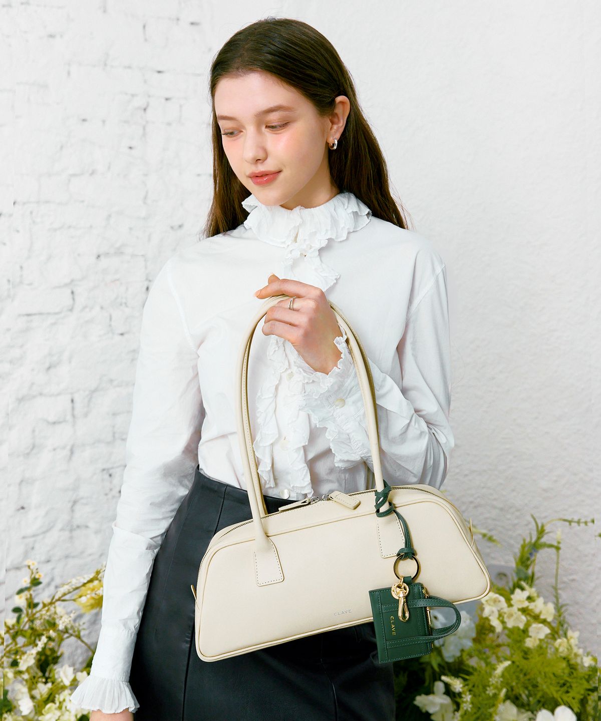 끌라베(CLAVE) 루비 아이보리 숄더백 (RUBY Ivory Shoulder Bag)