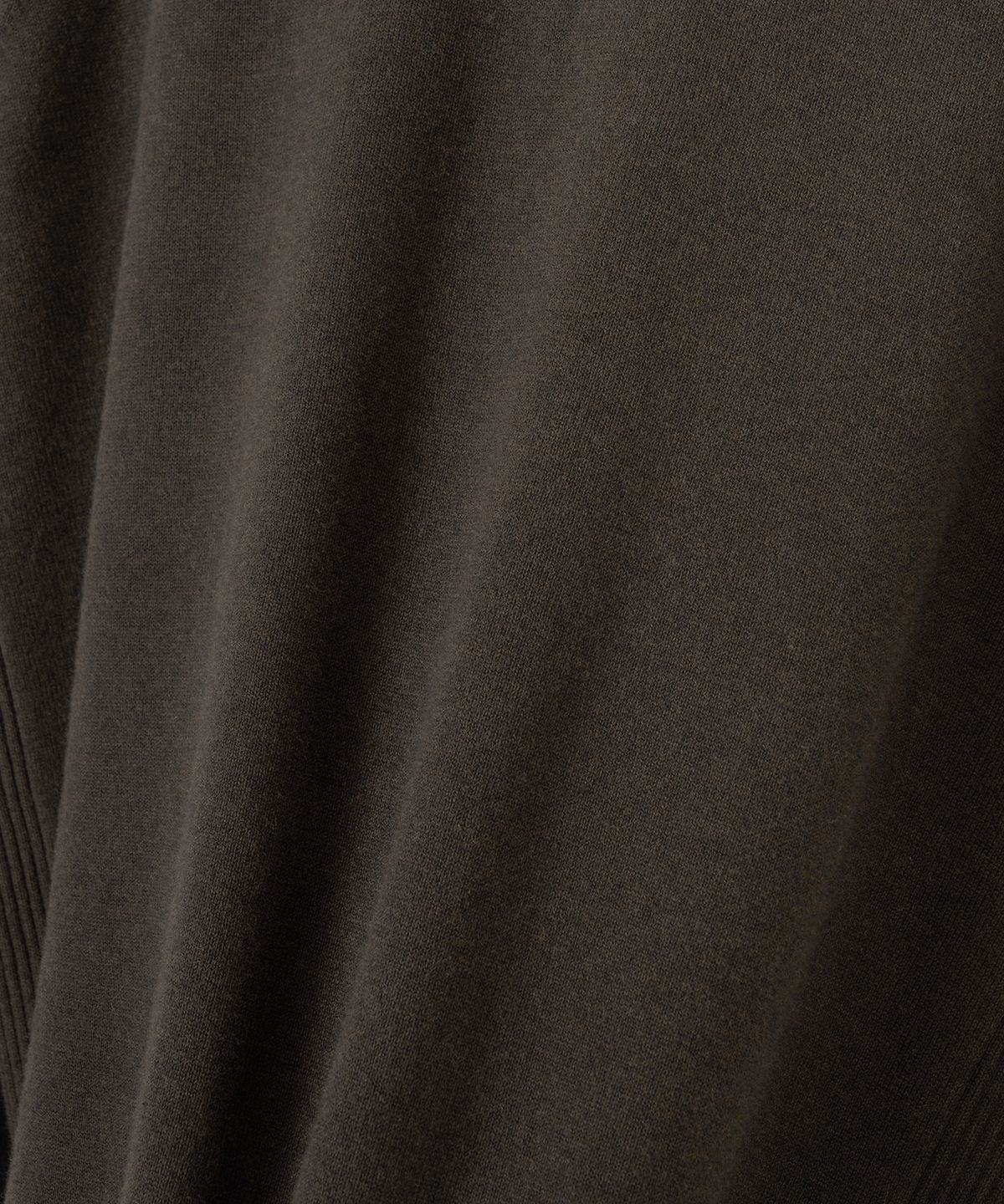 어나더 오피스(ANOTHER OFFICE) Whole Garment Crew-Neck Knit (Dark Brown)
