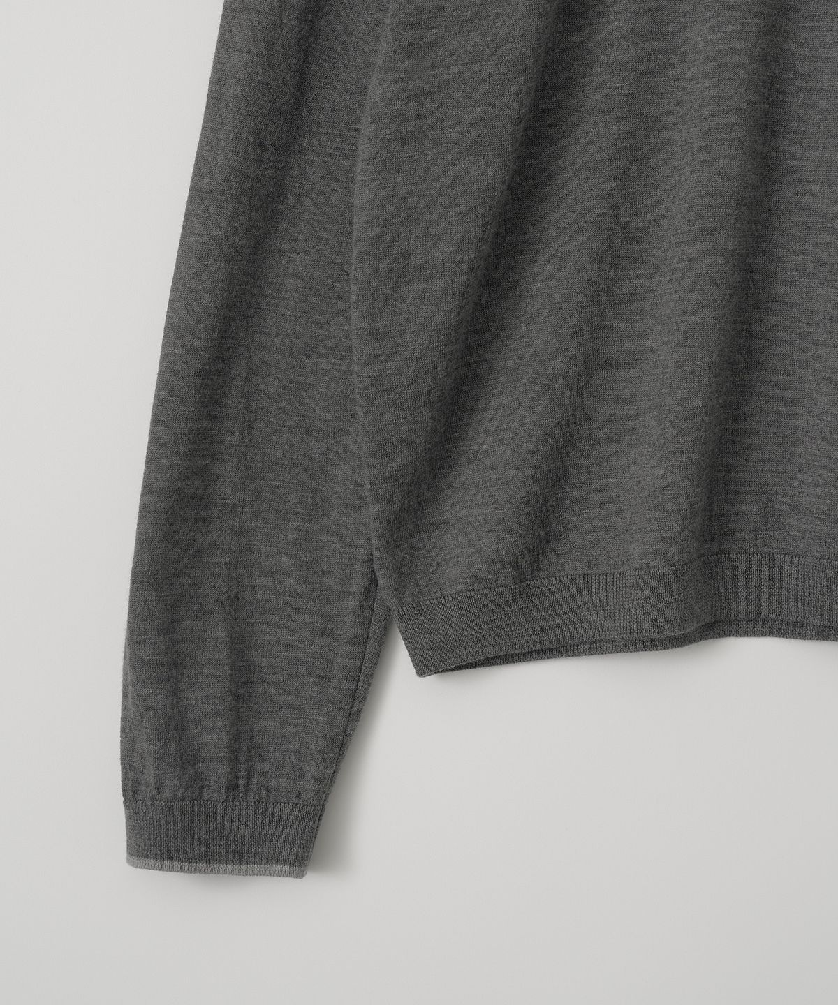 어나더 오피스(ANOTHER OFFICE) Current Layered V-Neck Knit (Charcoal)