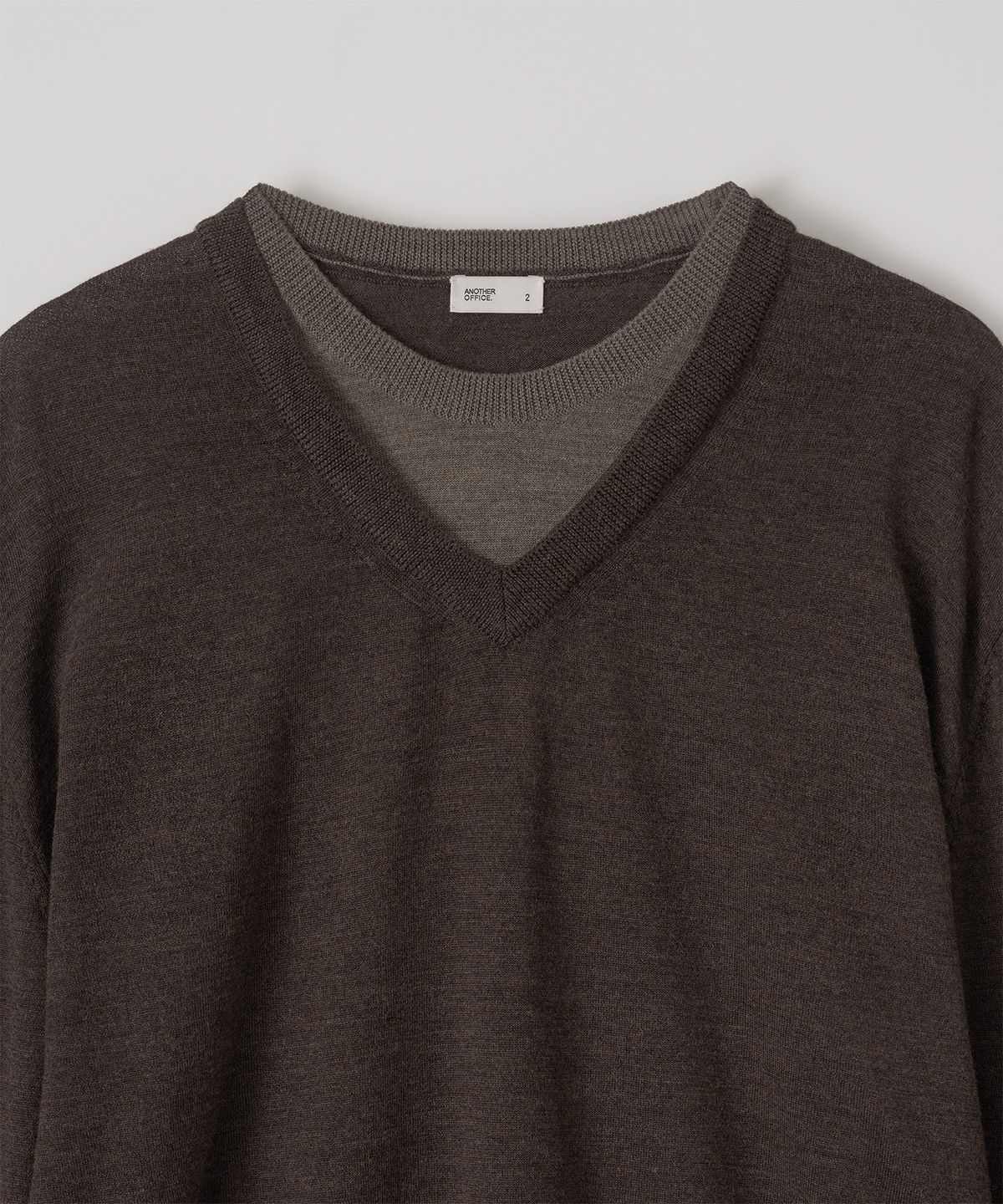 어나더 오피스(ANOTHER OFFICE) Current Layered V-Neck Knit (Brown)