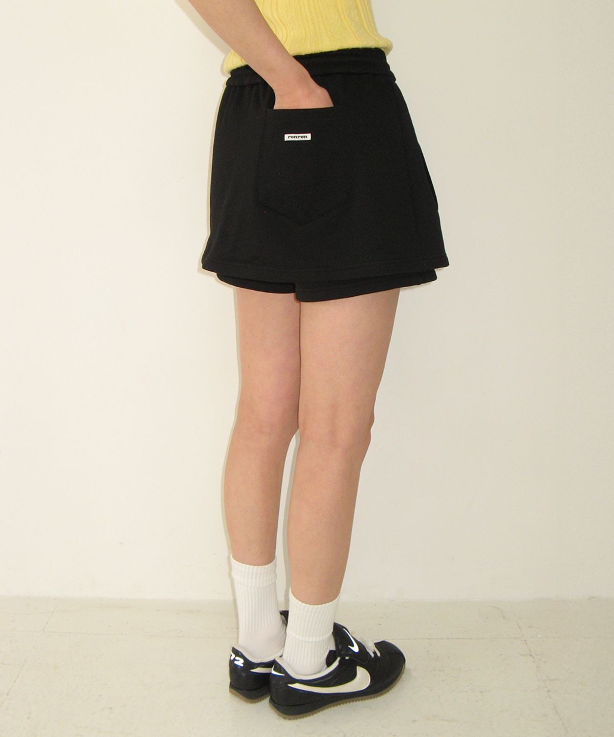 론론(RONRON) FRONT POCKET SKIRT PANTS BLACK