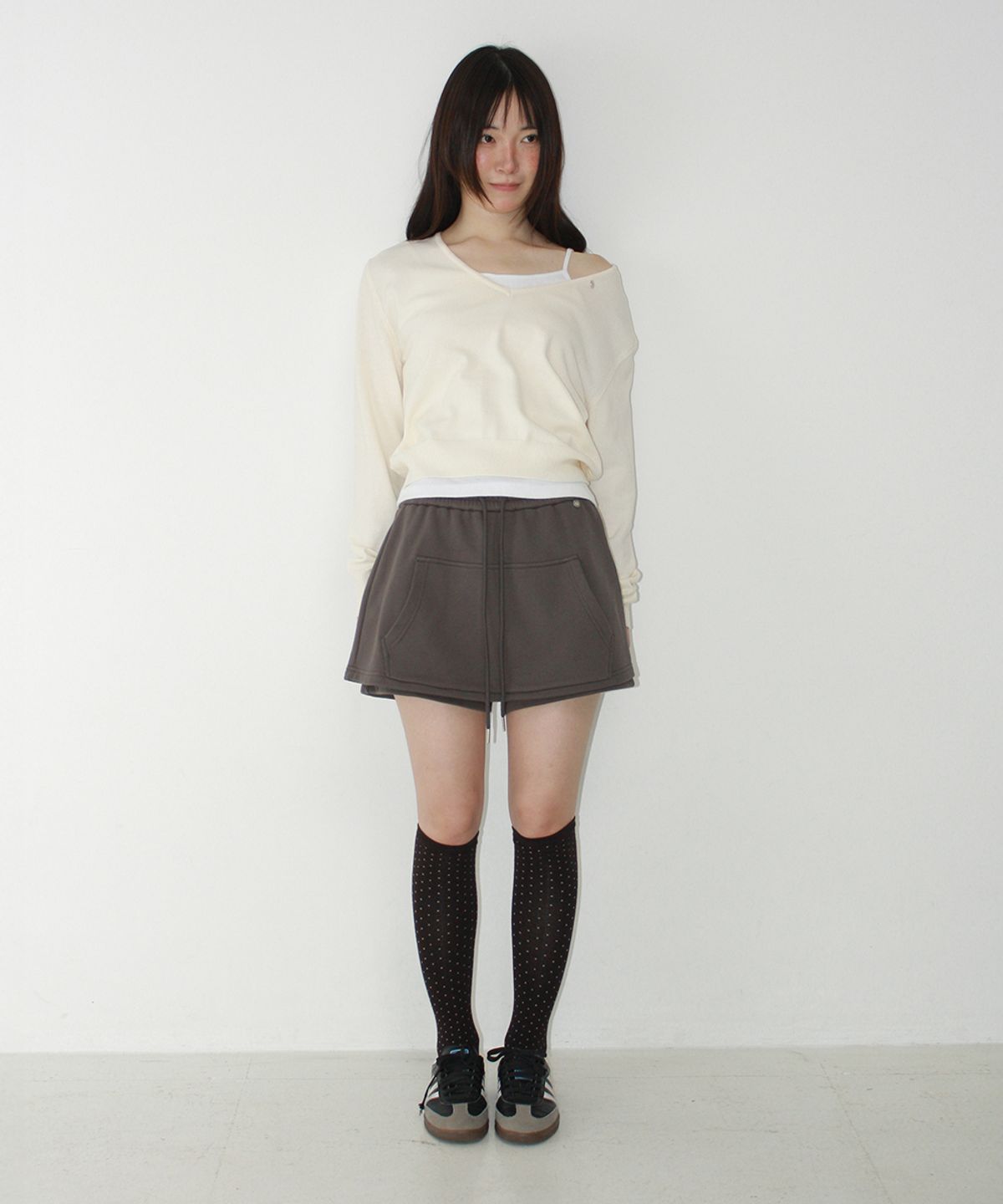 론론(RONRON) FRONT POCKET SKIRT PANTS CHARCOAL