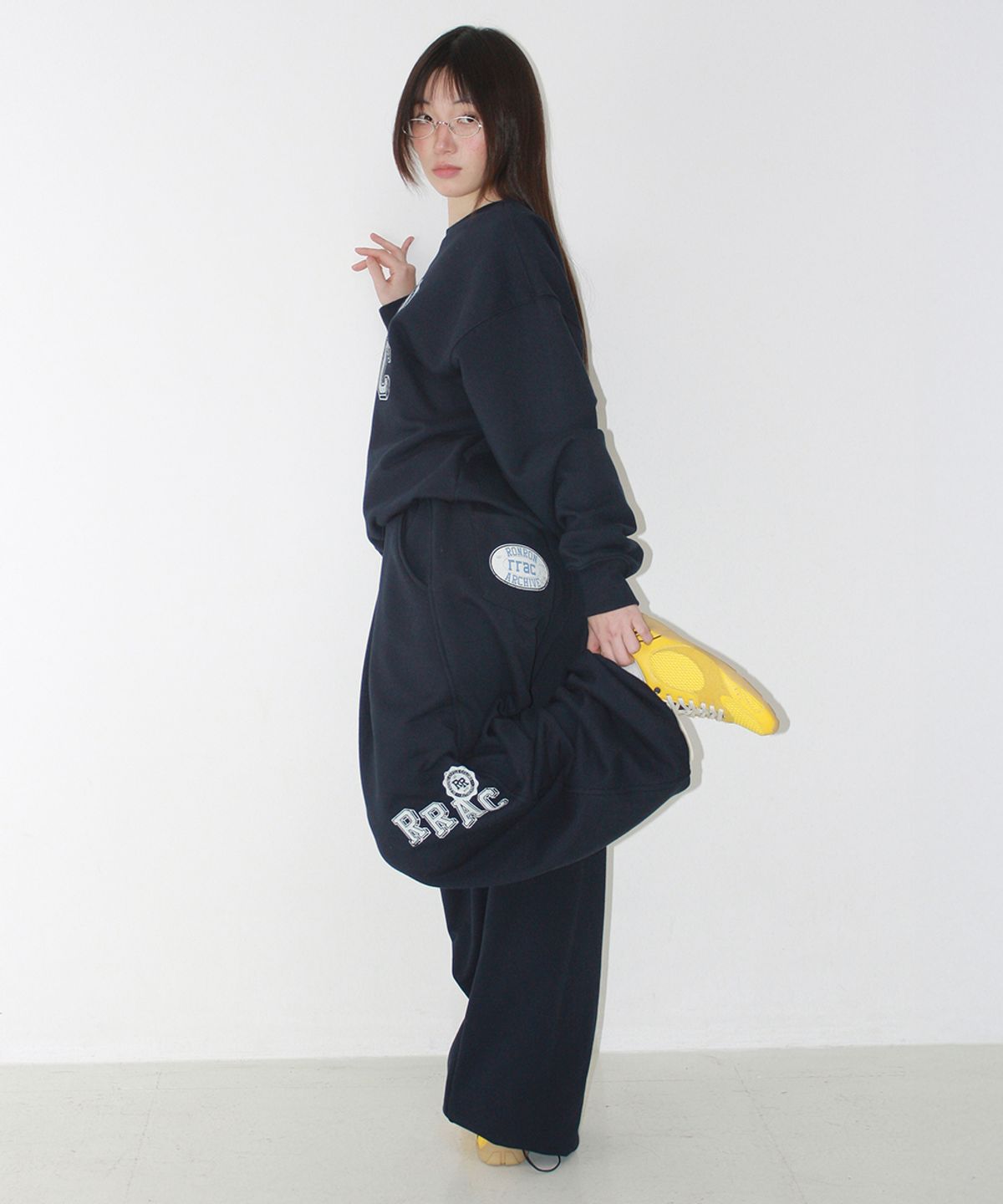 론론(RONRON) RRAC WIDE SWEAT PANTS NAVY