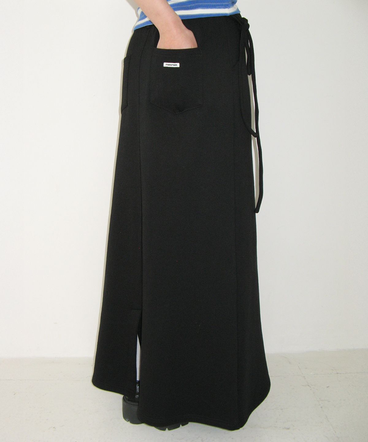 론론(RONRON) MINI POCKET BAG SET LONG SKIRT BLACK