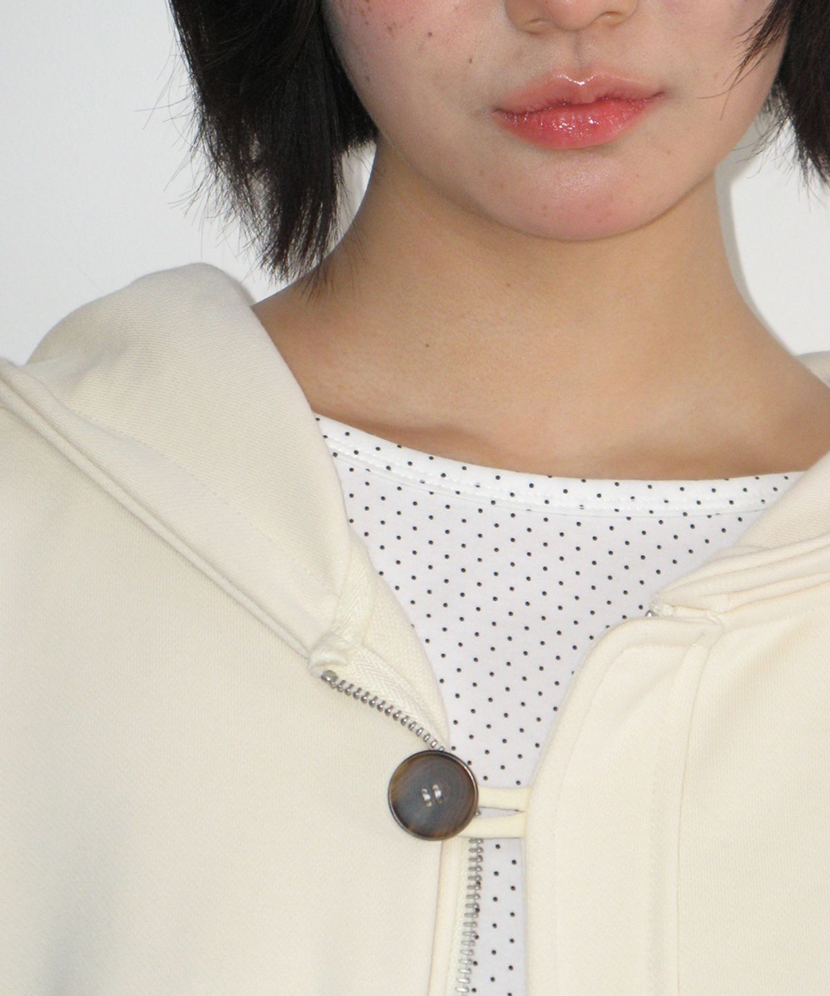 론론(RONRON) DUFFLE PLACKET HOODIE ZIP UP IVORY