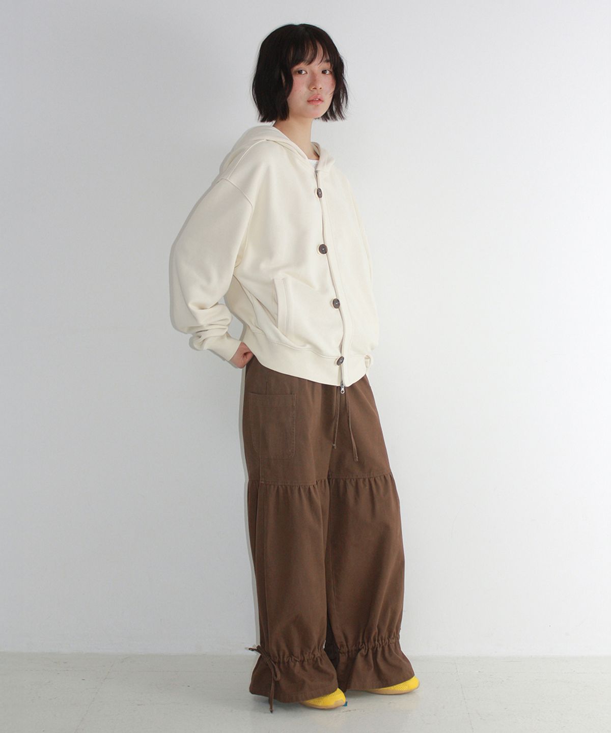 론론(RONRON) DUFFLE PLACKET HOODIE ZIP UP IVORY