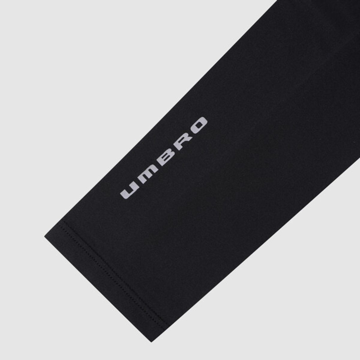 엄브로(UMBRO) 스포츠 팔토시 블랙 UR223SAO53
