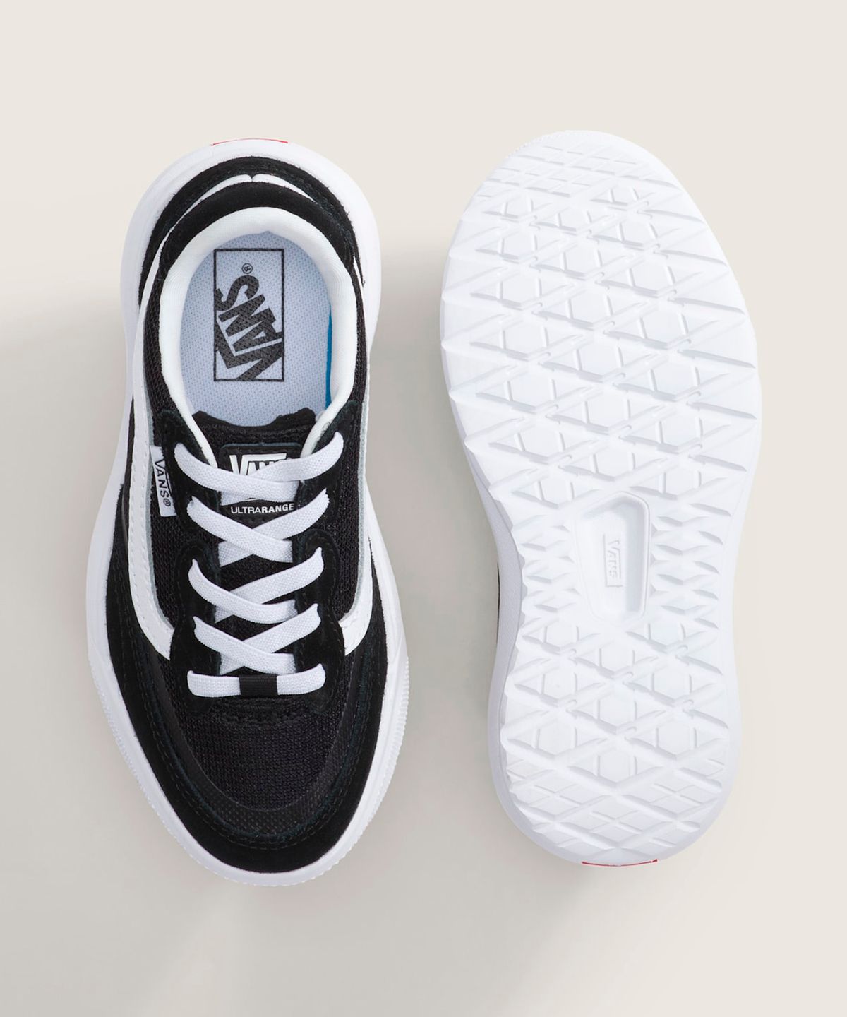 반스 키즈(VANS KIDS) 울트라 레인지 2.0 SE 키즈 - 블랙화이트 / VN000EDKBA21