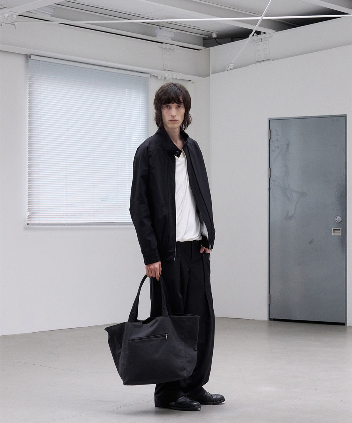 폼리쉬(FORMLICH) CURVED TROUSERS / BLACK