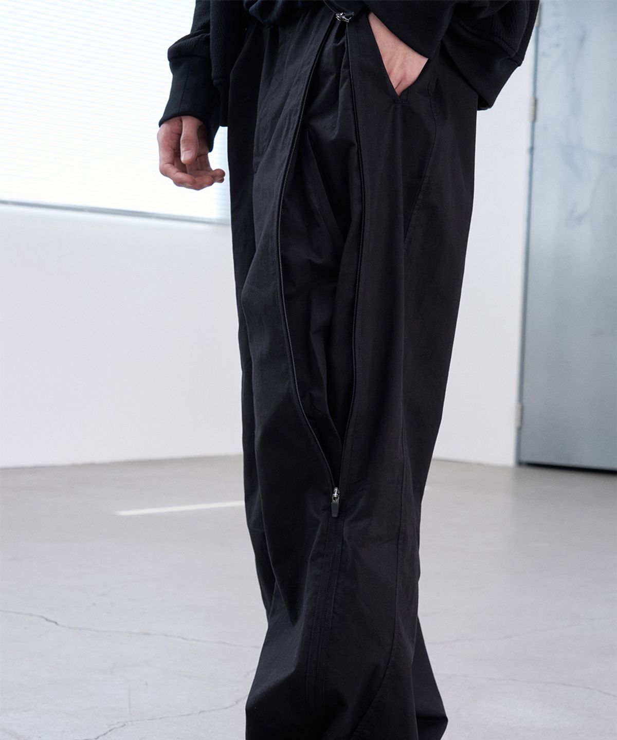 폼리쉬(FORMLICH) FLIGHT PANTS / BLACK