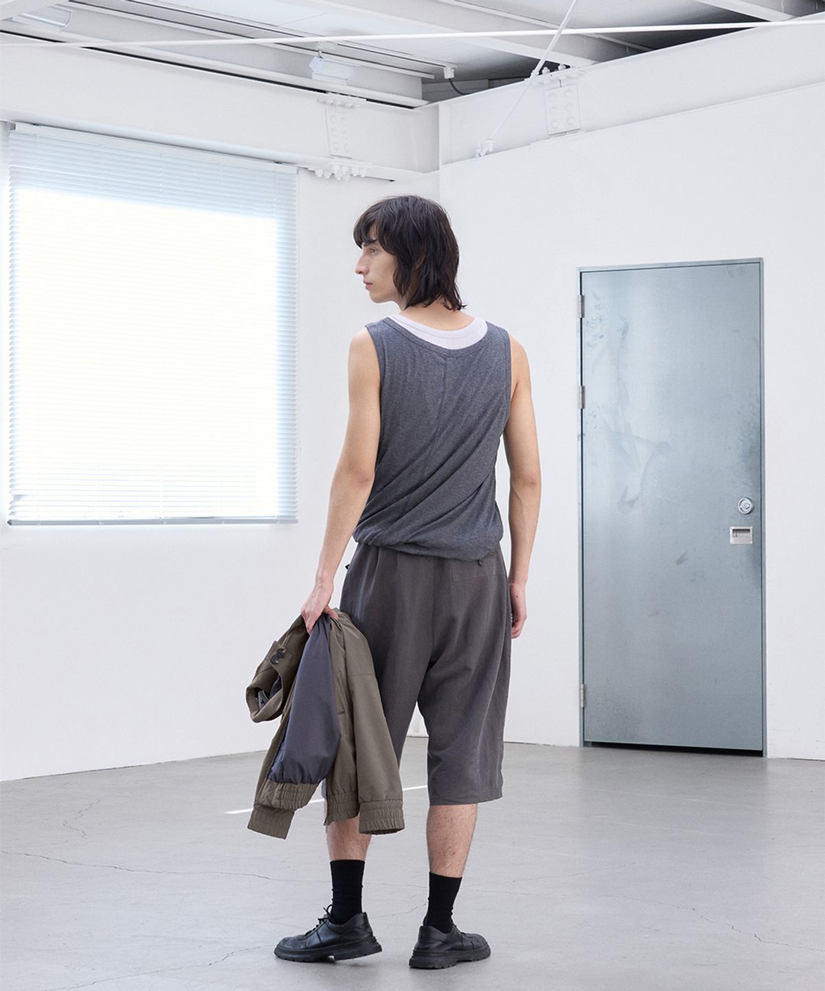 폼리쉬(FORMLICH) TWIST SLEEVELESS / CHARCOAL & GREY
