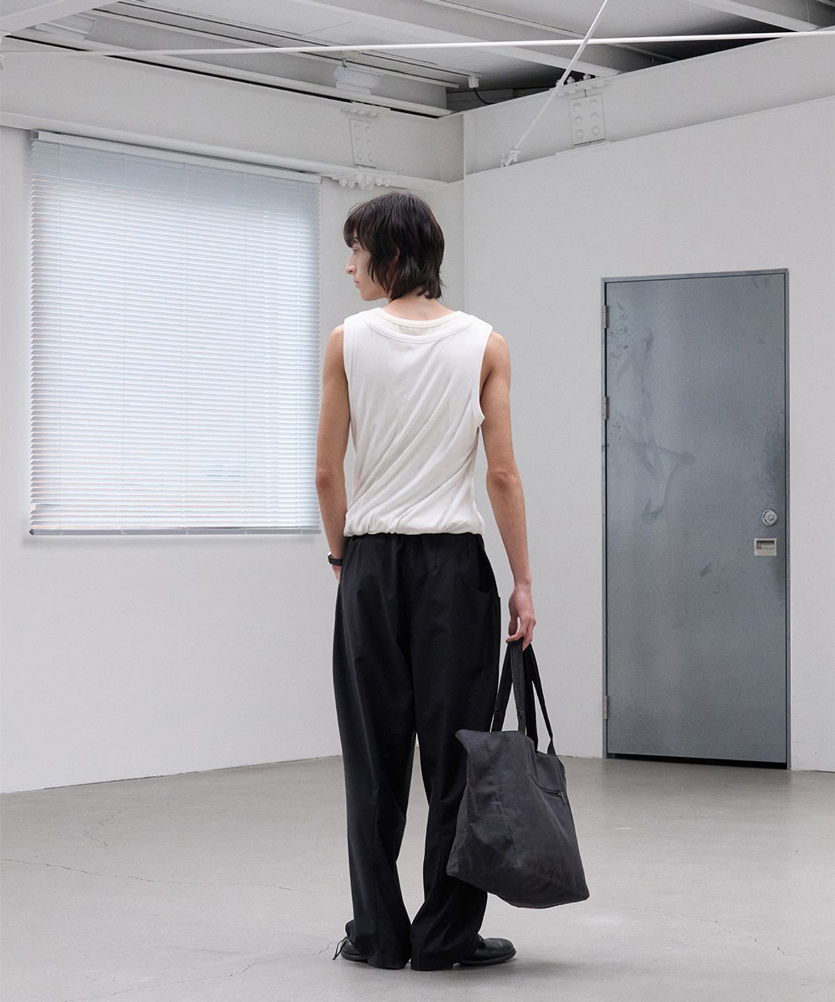 폼리쉬(FORMLICH) TWIST SLEEVELESS / WHITE & IVORY
