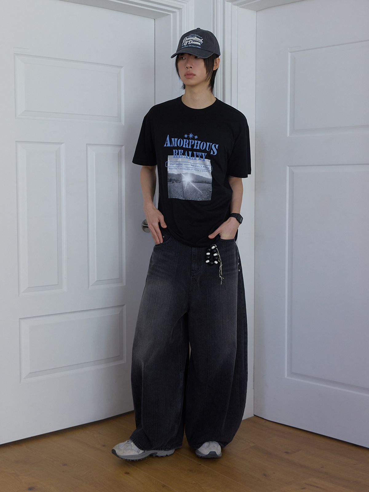 민더리(MEENDERI) AMORPHOUS REALITY T-SHIRT - BLACK