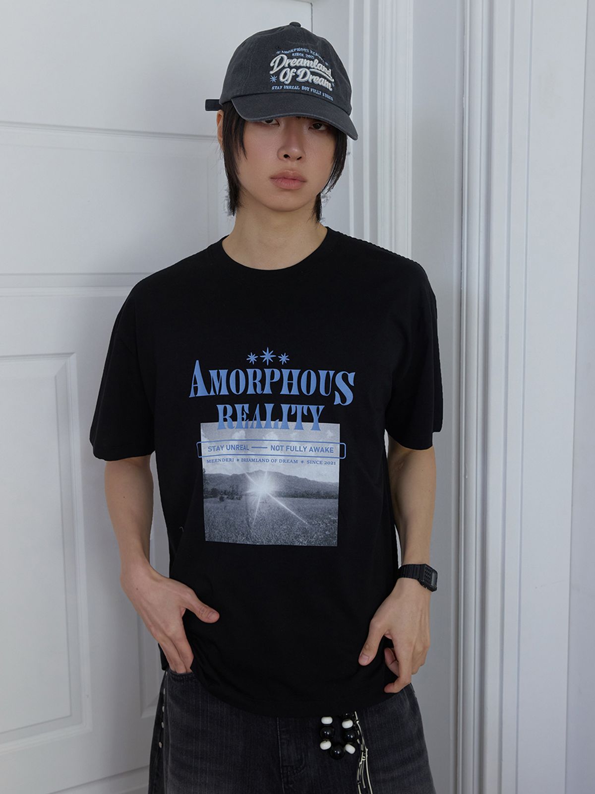 민더리(MEENDERI) AMORPHOUS REALITY T-SHIRT - BLACK