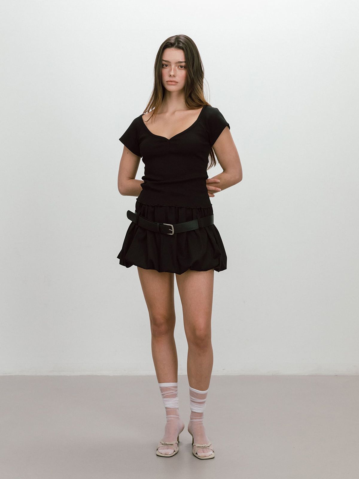 모이페어(MOIFAIRE) CAP SLEEVE WAVE T-SHIRT / BLACK