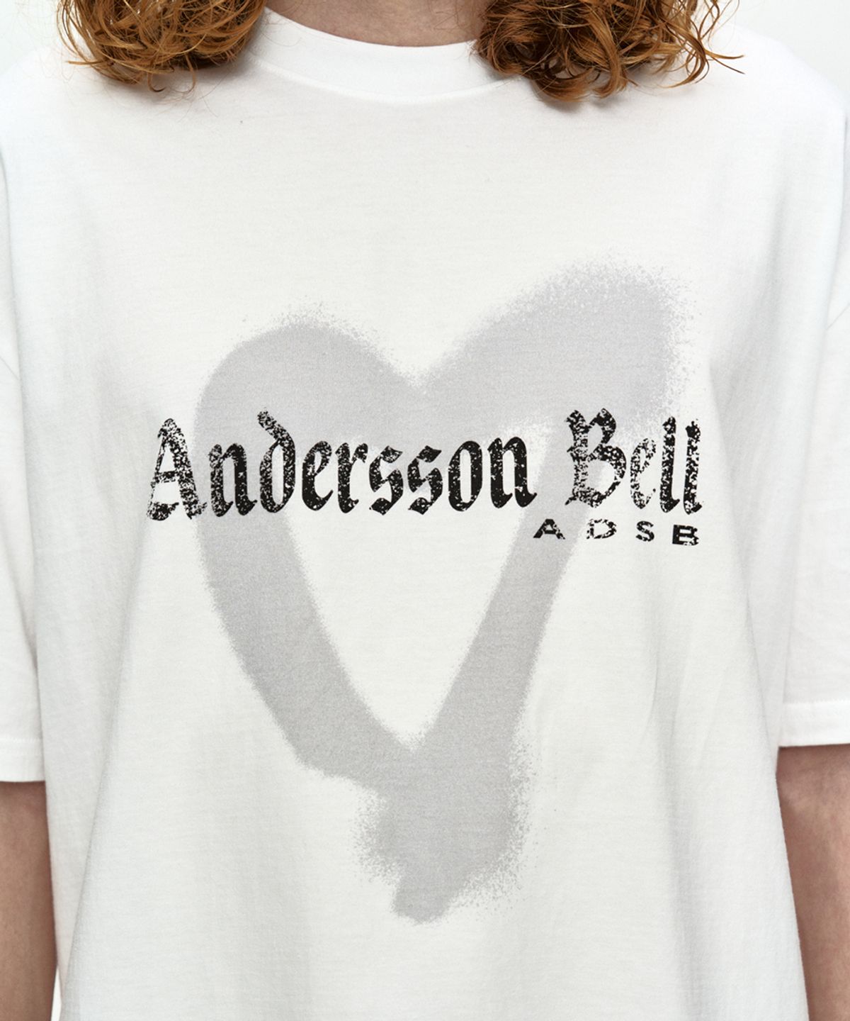 앤더슨벨(ADSB ANDERSSON BELL) (ESSENTIAL) UNISEX HEART T-SHIRT atb1417u(WHITE)