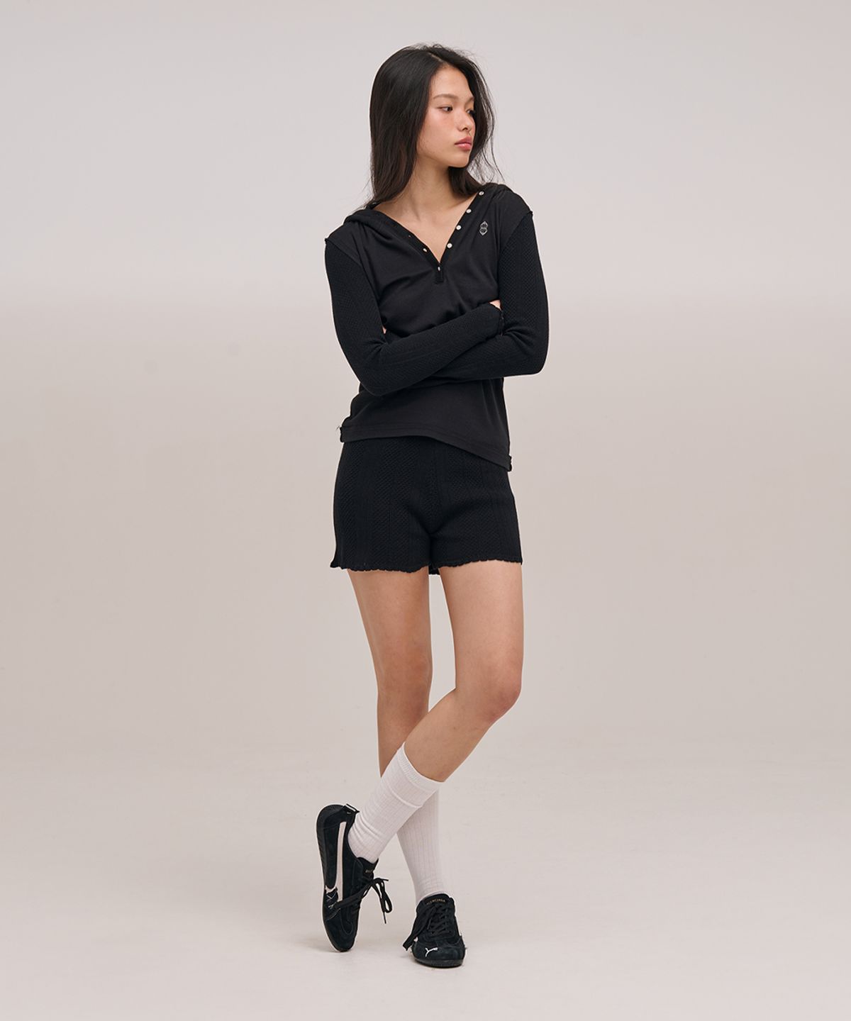 졸리앙볼(JOLIEENVOL) POINTELLE SLIM-FIT HOODIE (BLACK)