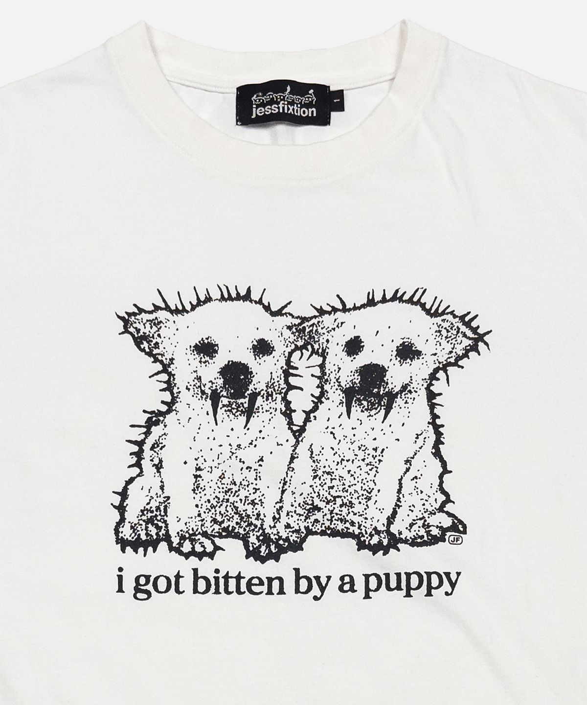 제스픽션(JESSFIXTION) I GOT BITTEN BY A PUPPY TEE (OFF WHITE)