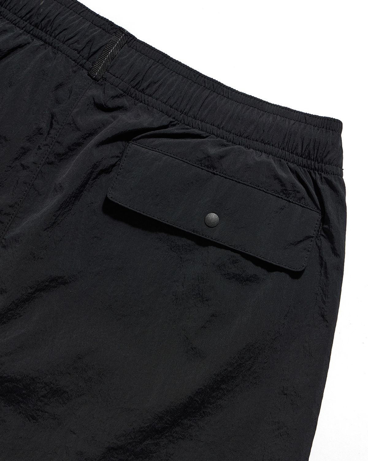 언어펙티드 에센셜(UNAFFECTED ESSENTIAL) EASY SWIM SHORTS / BLACK