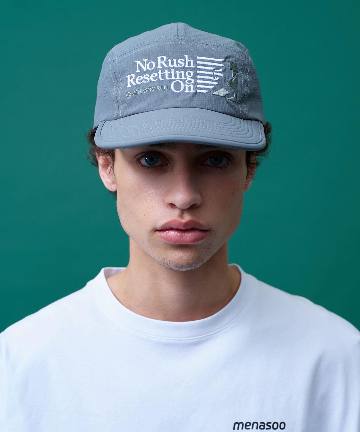 미나수(MENASOO) Running Sports No Rush Short Brim Cap