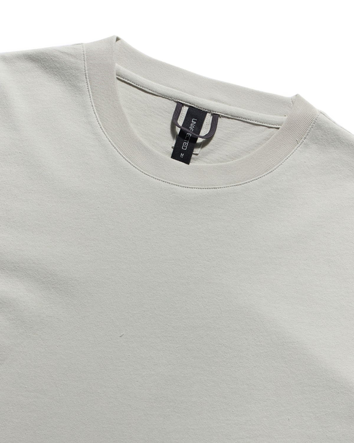 언어펙티드 에센셜(UNAFFECTED ESSENTIAL) EASY COMFORT T-SHIRT / ECRU SAGE