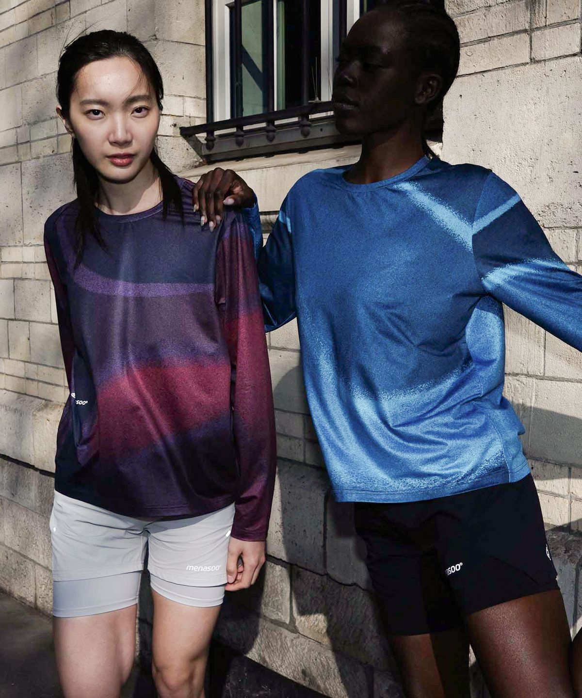 미나수(MENASOO) Flow Graphic Long Sleeve T Shirt
