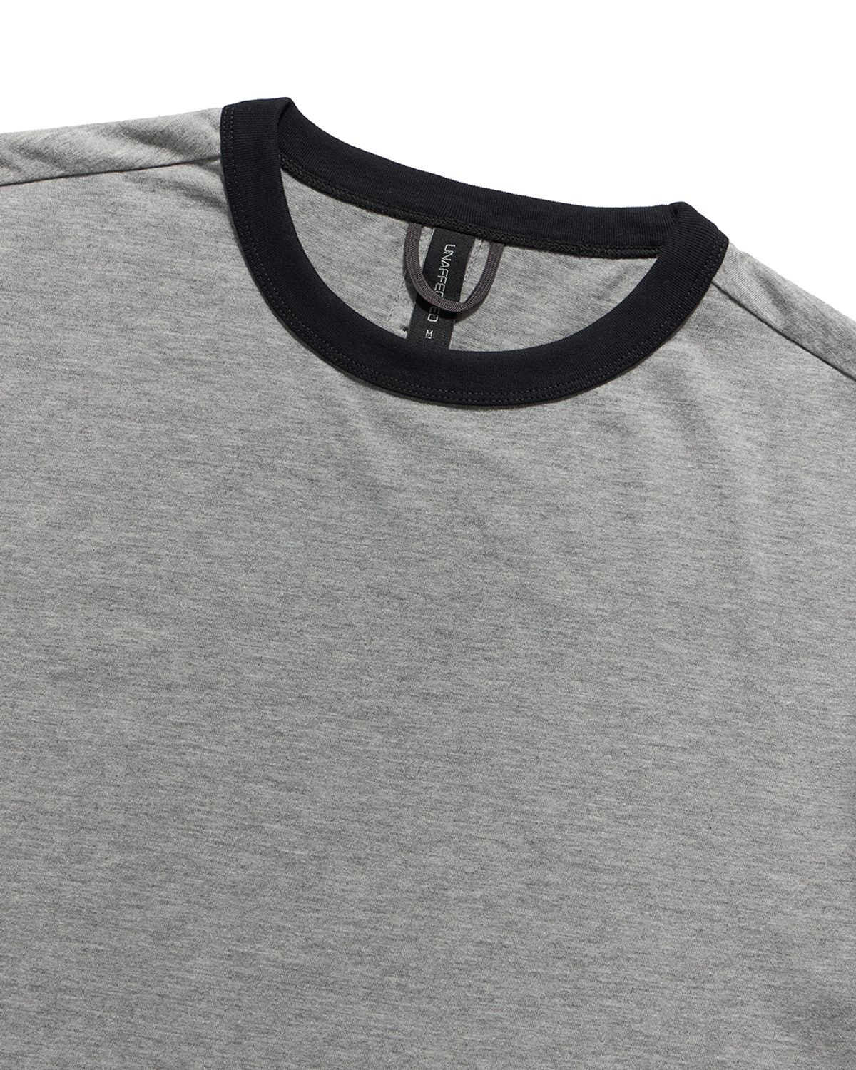 언어펙티드 에센셜(UNAFFECTED ESSENTIAL) RINGER T-SHIRT / GREY MELANGE