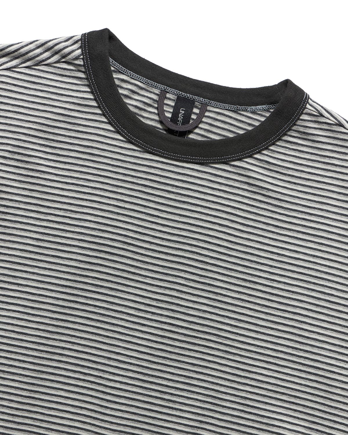 언어펙티드 에센셜(UNAFFECTED ESSENTIAL) MINI BORDER T-SHIRT / BLACK & GREY
