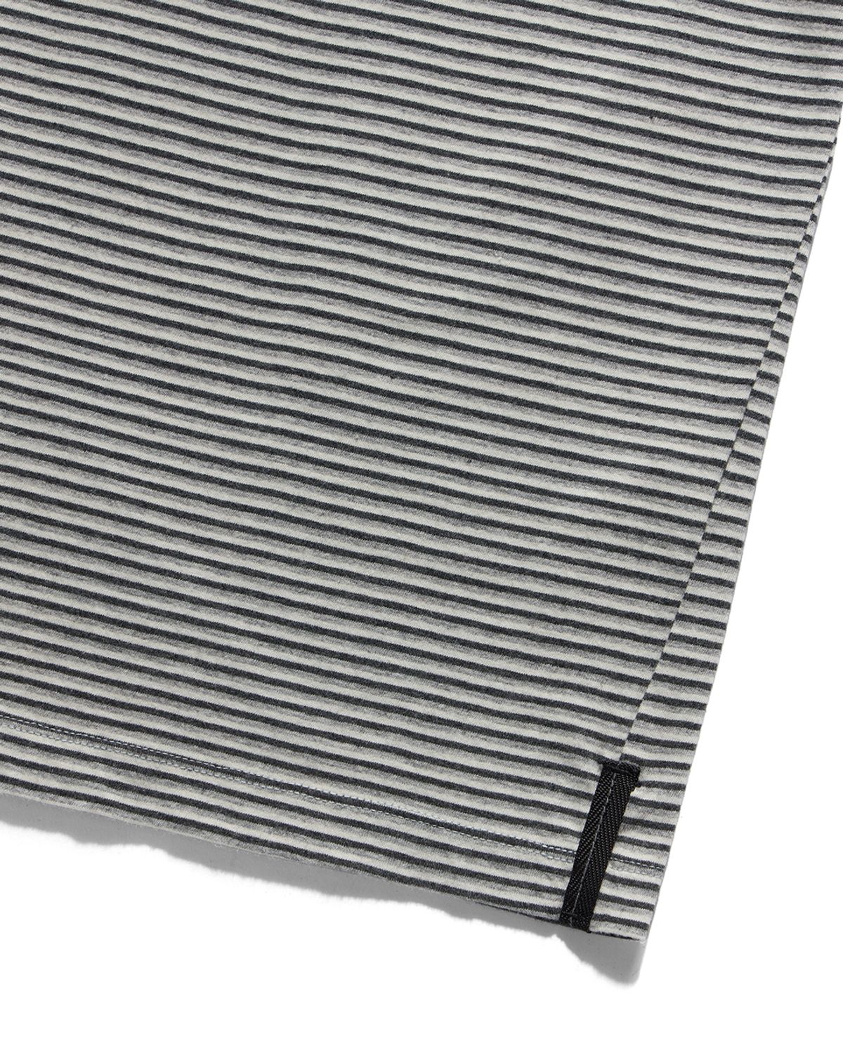 언어펙티드 에센셜(UNAFFECTED ESSENTIAL) MINI BORDER T-SHIRT / BLACK & GREY