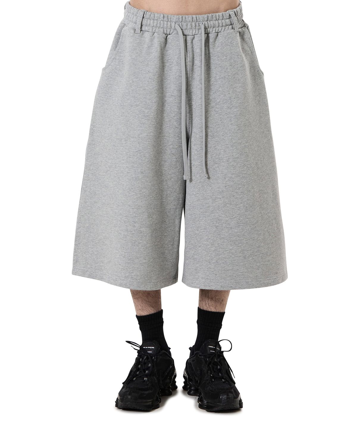 오픈야드(오와이)(OPENYARD(OY)) CROSS PATCH SWEAT SHORTS - MELANGE