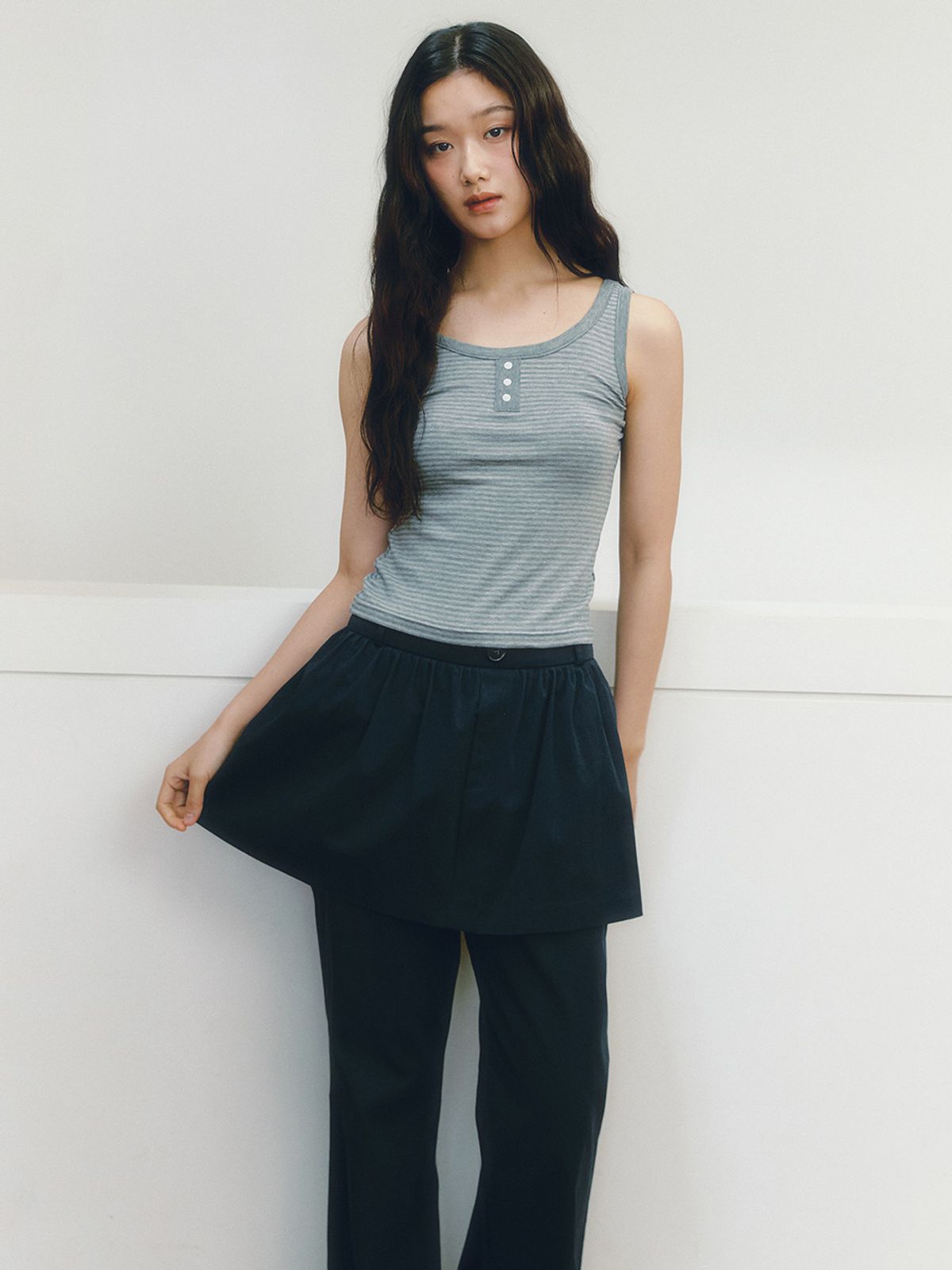 가니송(GANISONG) 로우 레이어드 스커트 팬츠_네이비
