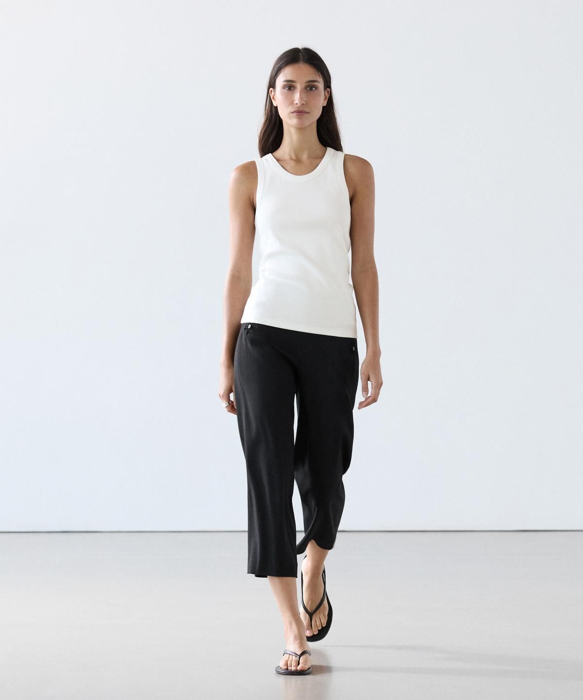 마시모두띠(MASSIMO DUTTI) 코튼 블렌드 홀터넥 티셔츠