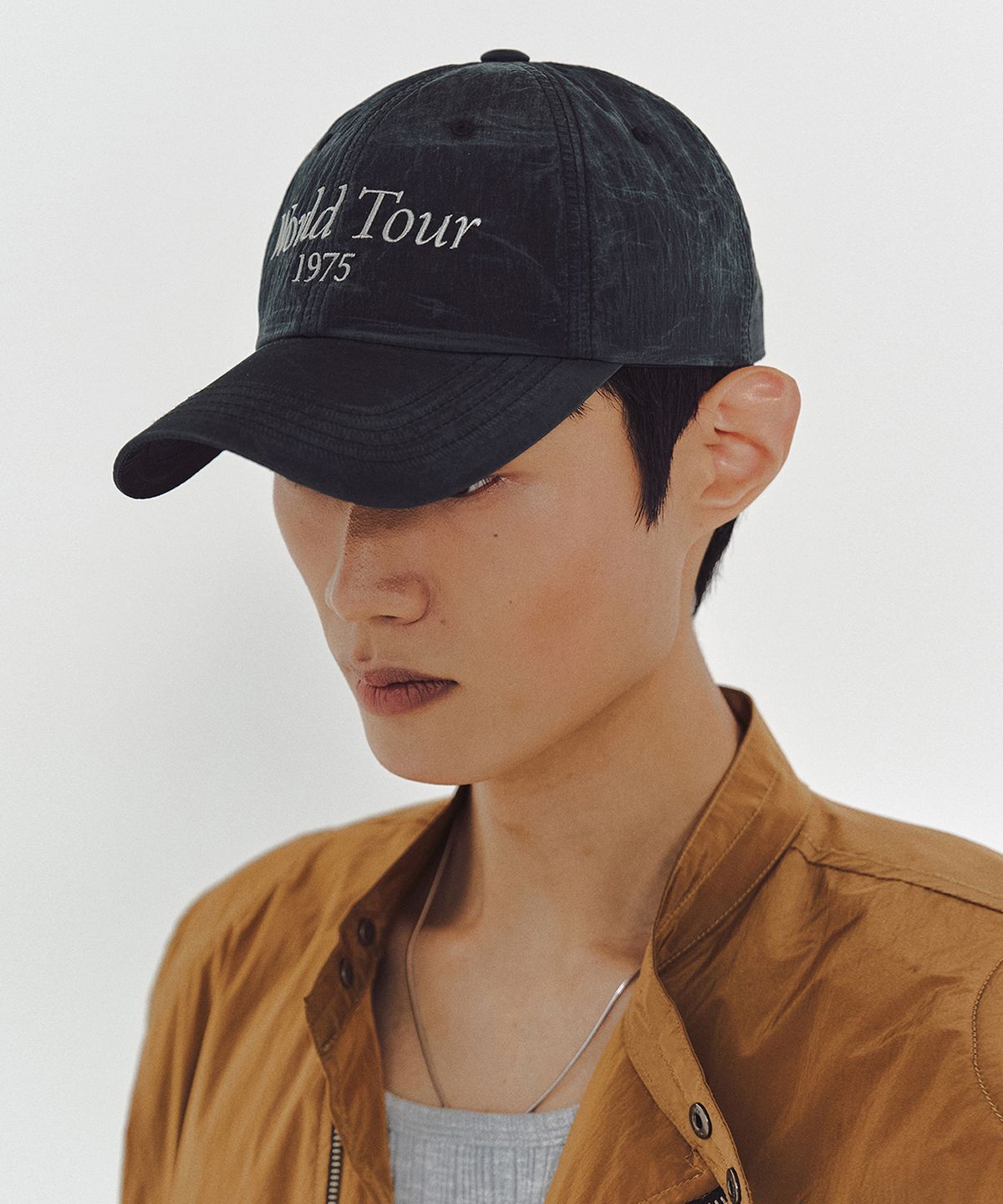 엠엠아이씨(MMIC) WORLD TOUR CAP (CHARCOAL)