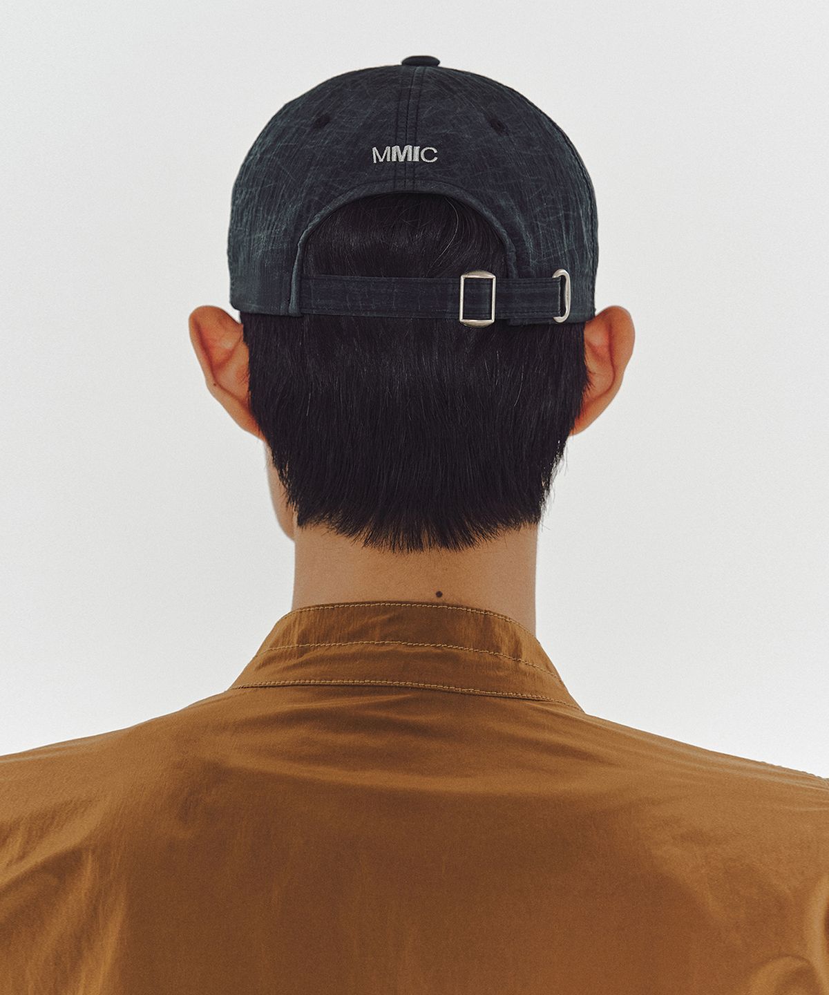 엠엠아이씨(MMIC) WORLD TOUR CAP (CHARCOAL)