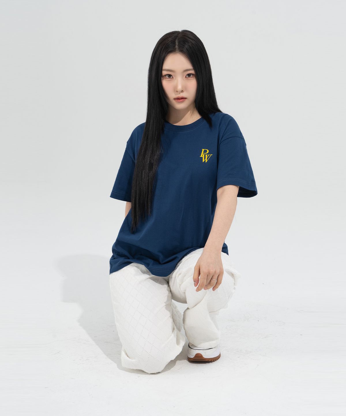 페이즈화이트(PHASEWHITE) [PHASE_1] PW LOGO TEE_DARK BLUE / 8802026-ST09
