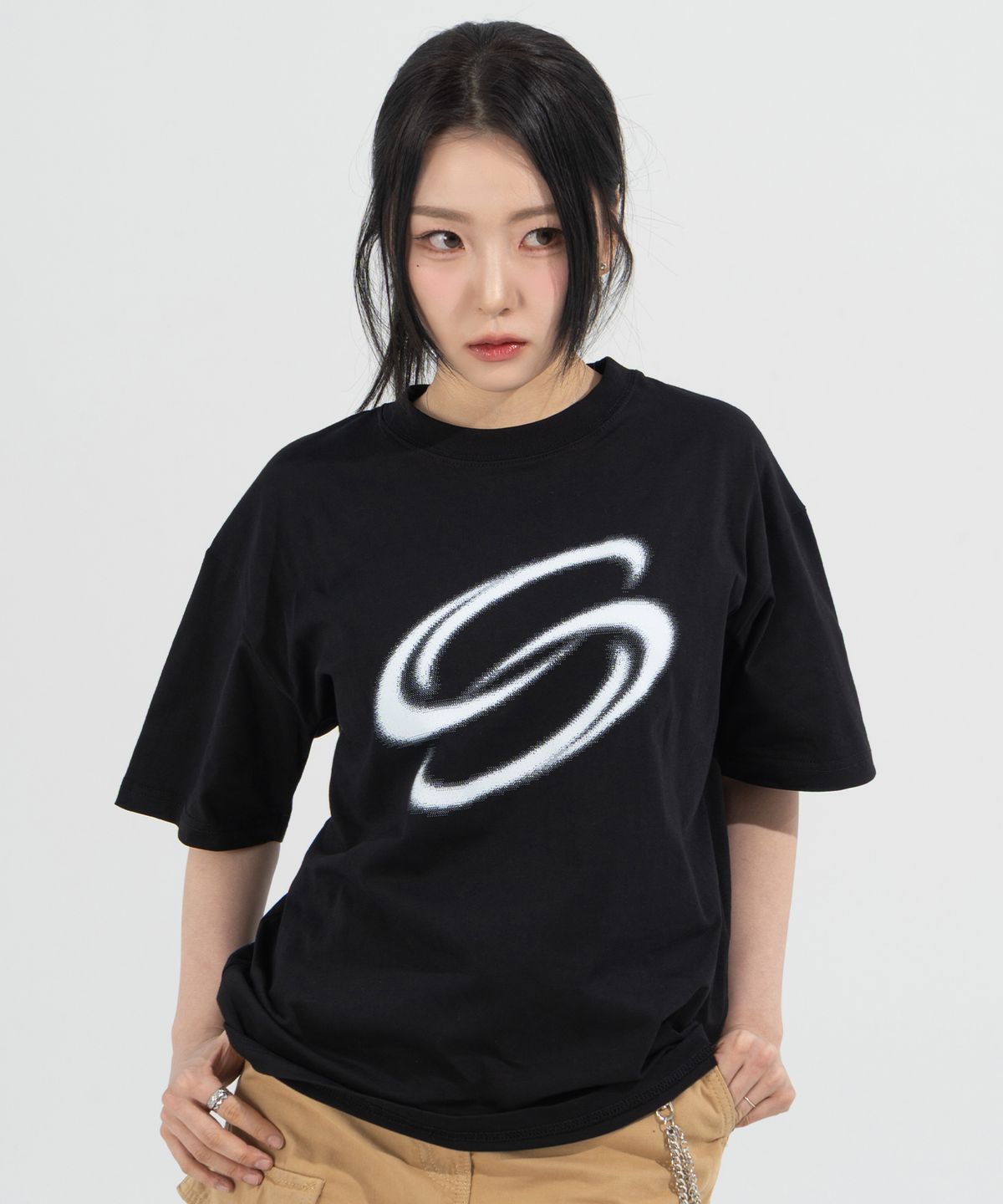 페이즈화이트(PHASEWHITE) [PHASE_1] DOUBLE LOOP LOGO TEE_BLACK / 8802026-ST03